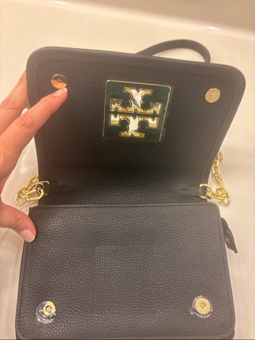NWT Tory Burch Black Pebbled Leather Crossbody with Gold Logo Accent - Picture 7 of 12